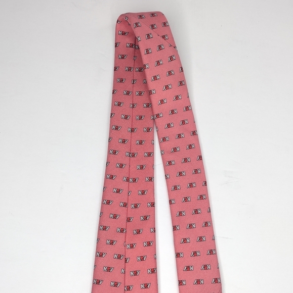 NWT Vineyard Vines Martha's Vineyard Silk Tie - Picture 6 of 11
